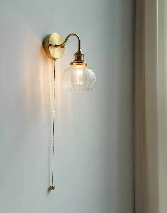 Mariselle Lampa ścienna w stylu mid-century — szklana kula w stylu vintage - Desfino
