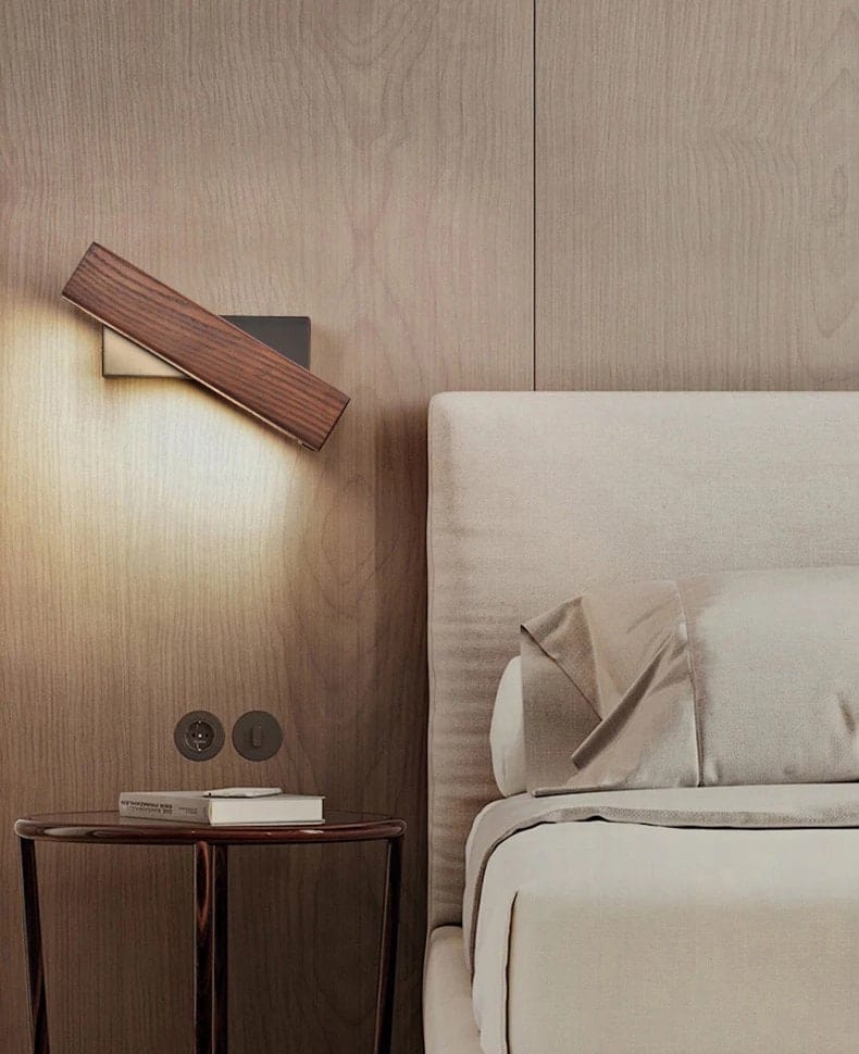 Applique LED da comodino in legno di frassino NordiGlow — Girevole, dimmerabile - Desfino