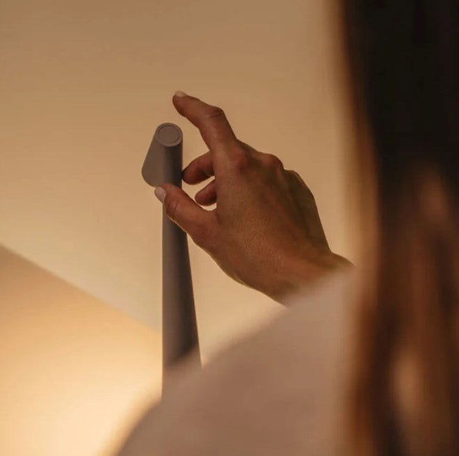 FjordNova Kabellose LED-Tischlampe — Einstellbares kabelloses Licht - Desfino