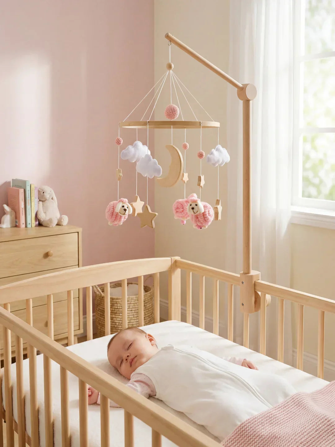 Hölzernes Babymobile – langsam schwingender Hän­ge­schmuck