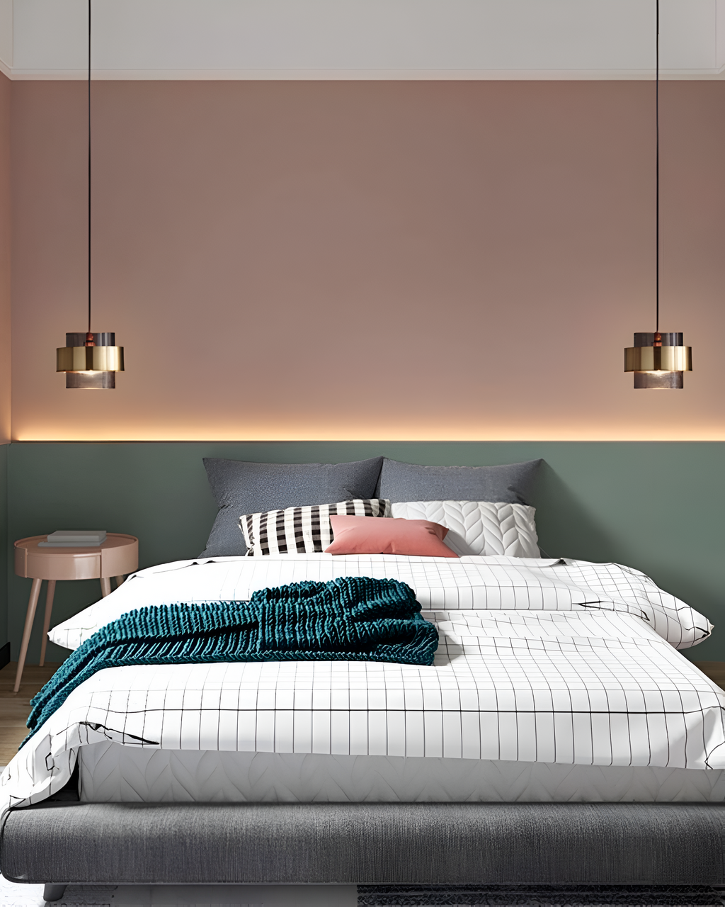 Solara Pendelleuchte aus goldgetöntem Glas - Verstellbares Kabel, Metalldetail - Desfino