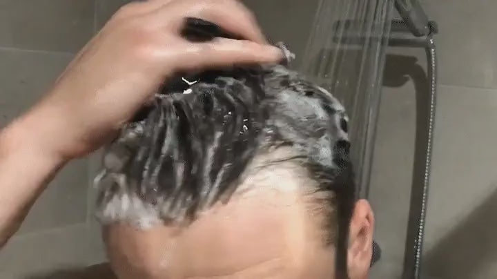 Silikon-Kopfhautmassagebürste — Tiefenreinigung und Shampoo-Spender | Desfino