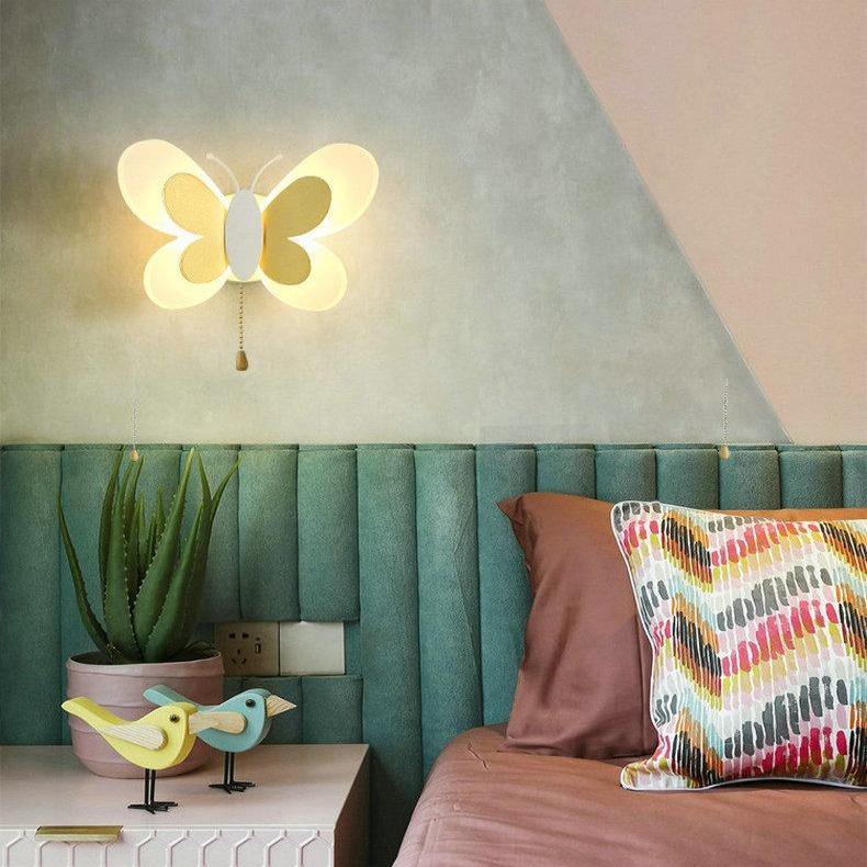 Nástěnné svítidlo Mariposa — barevná dekorativní lampa ve tvaru motýla - Desfino