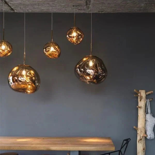Aurea pendellampa i smält design — exklusiv modern taklampa inspirerad av lava - Desfino