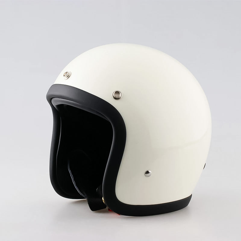 קסדת אופנוע רטרו AeroGuard עם אישורי DOT ו-ECE