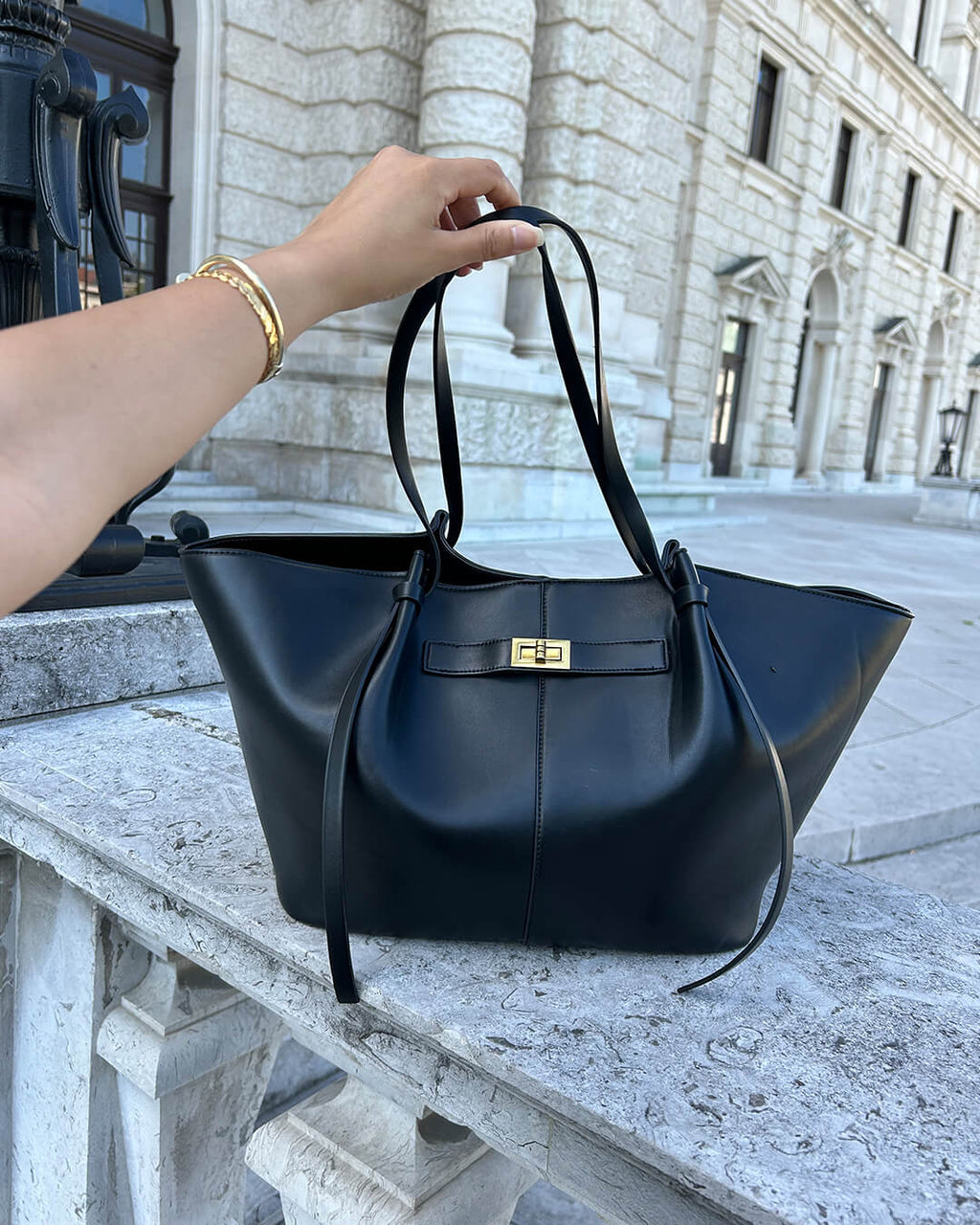 Grand sac cabas haut de gamme en similicuir végétalien — Style structuré - Desfino