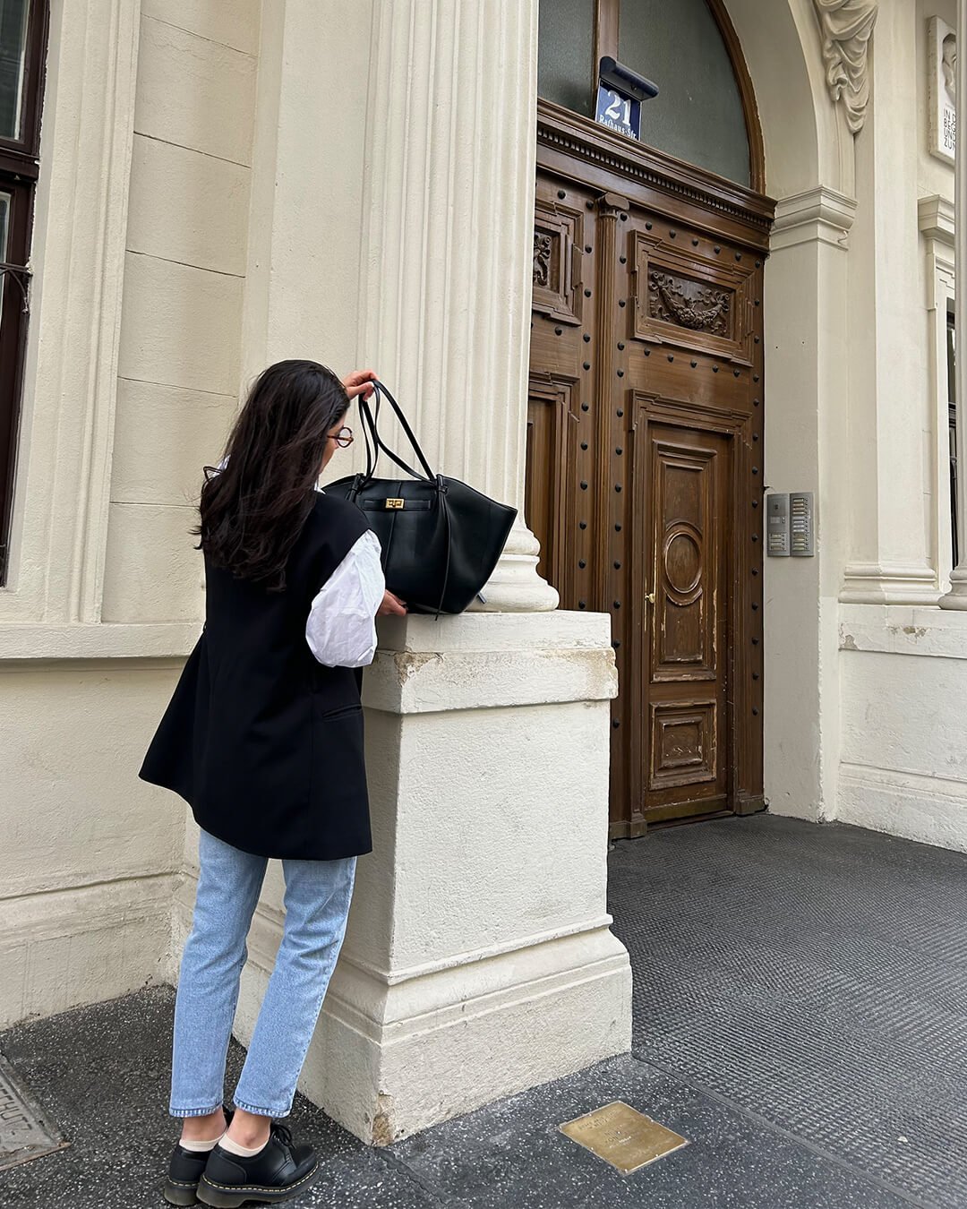 Grand sac cabas haut de gamme en similicuir végétalien — Style structuré - Desfino