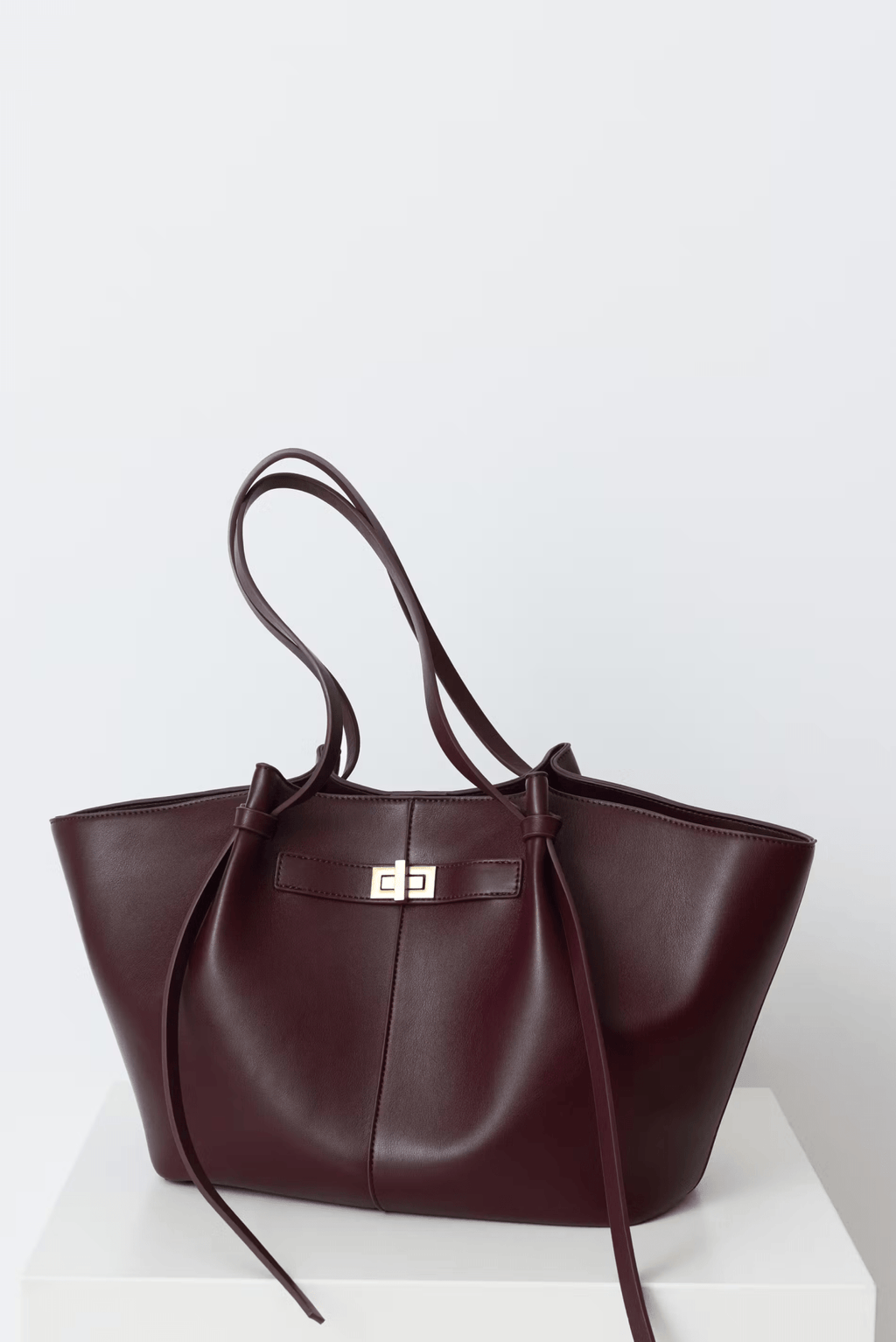 Grand sac cabas haut de gamme en similicuir végétalien — Style structuré - Desfino