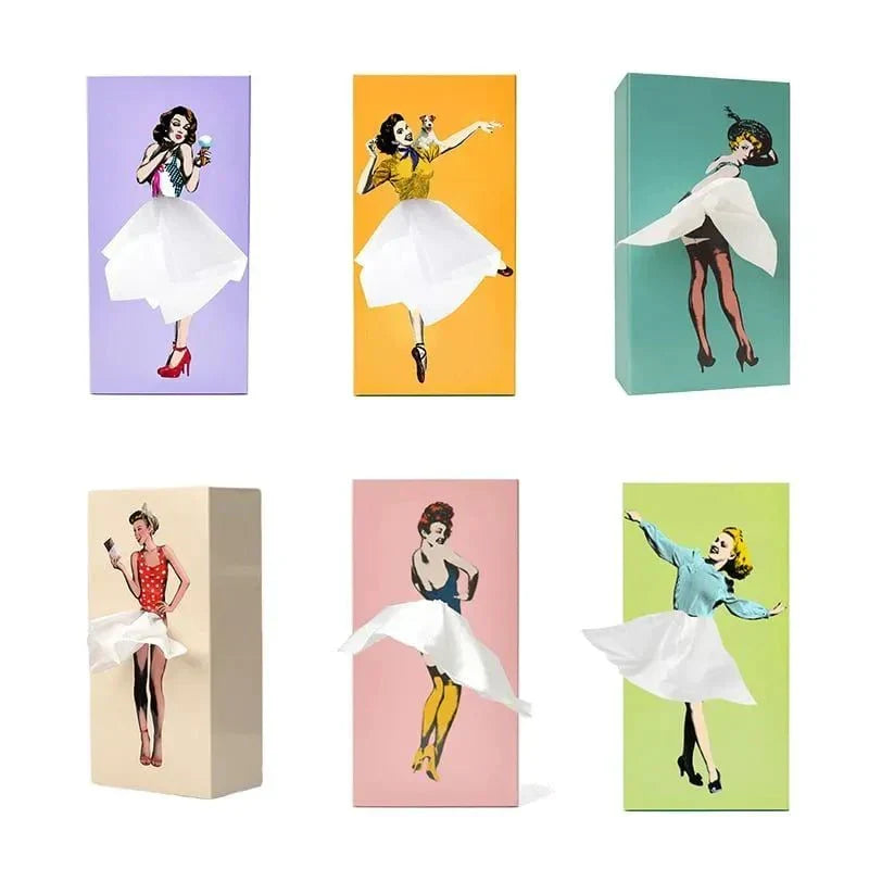 Vintage 1950-es évekbeli pin-up fa papírzsebkendő-tartó — átöltözőruhás grafika - Desfino