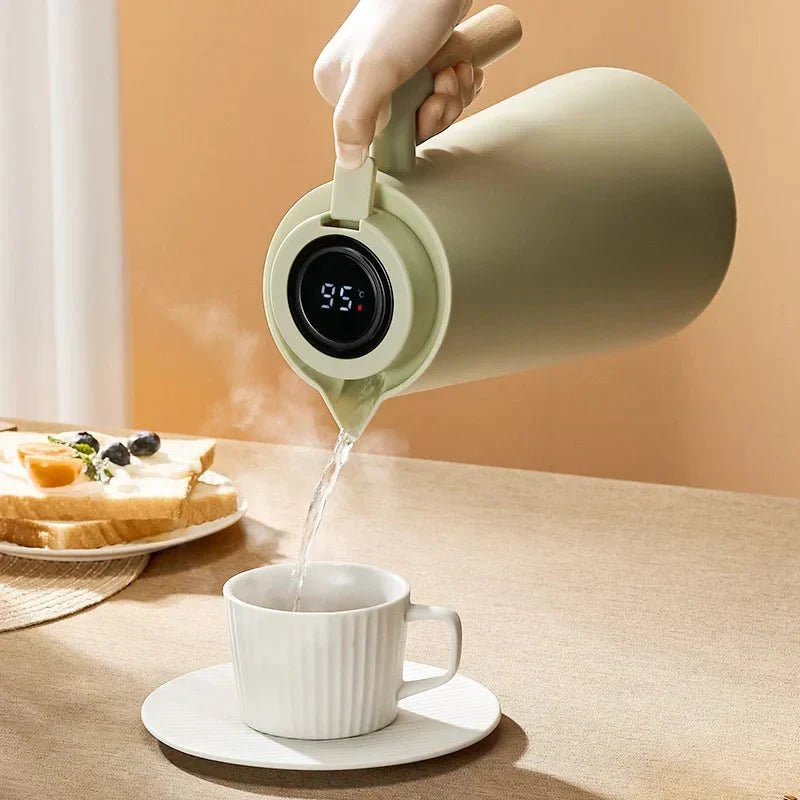 1.5 L-es termikus kancsó — fa fogantyú, digitális hőmérséklet-kijelző - Desfino