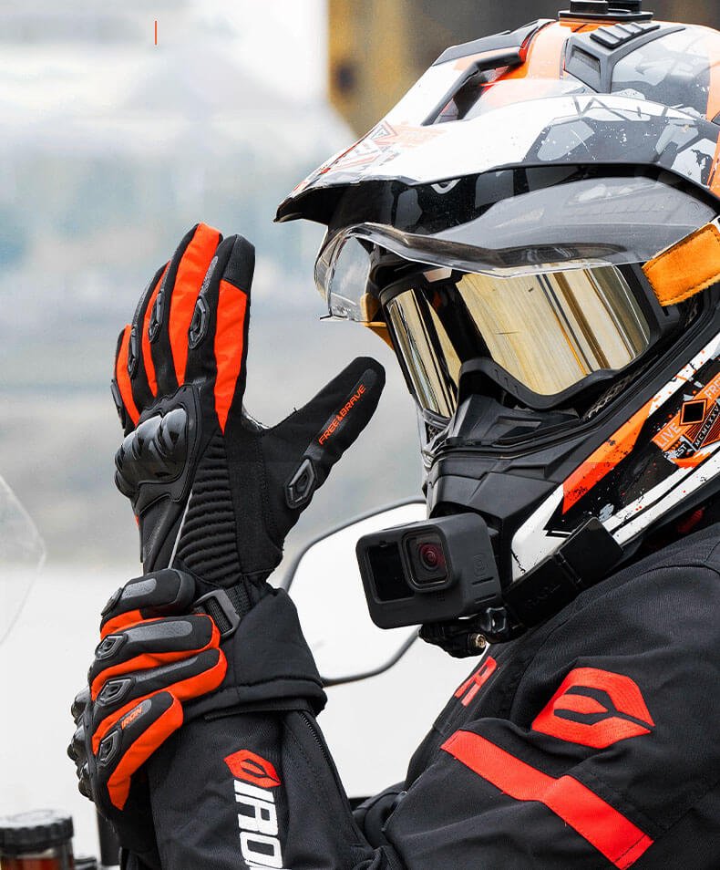 GlacierGrip 防水・保温バイクグローブ、カーボンファイバーシェル - Desfino
