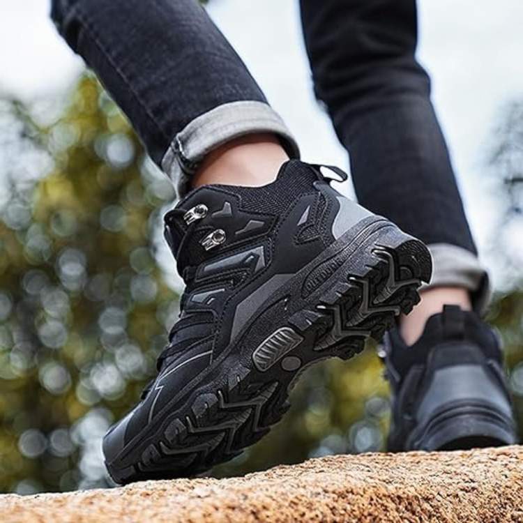 Wysokie buty trekkingowe Trekaro — podparcie ortopedyczne, antypoślizgowe podeszwy - Desfino