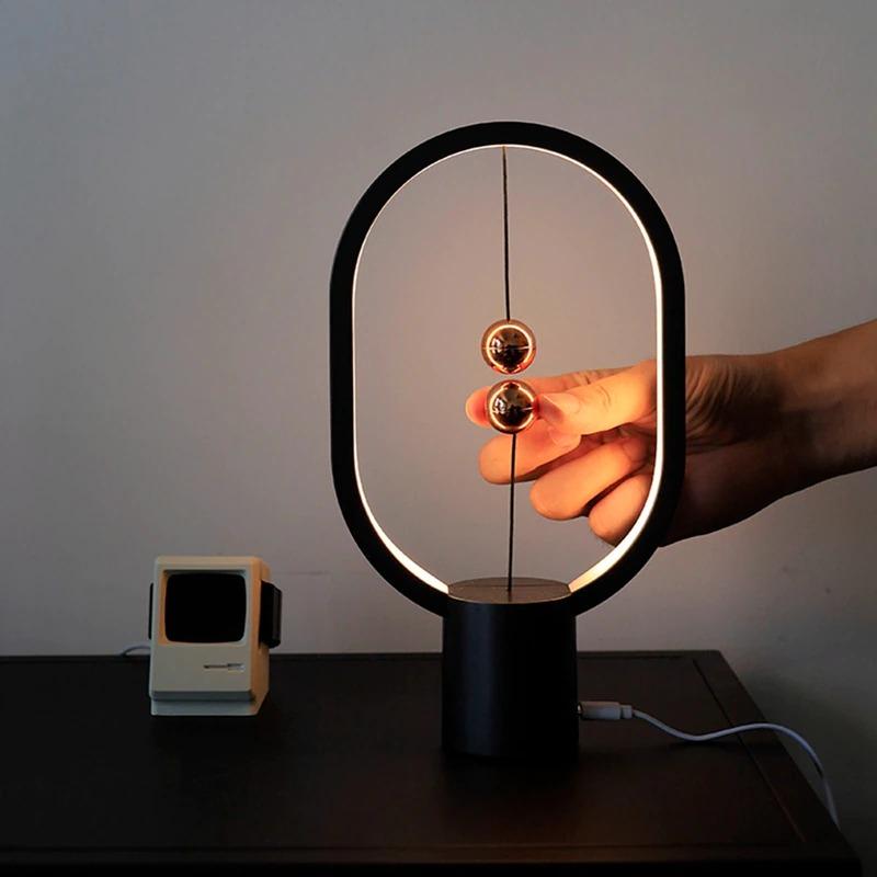 مصباح LED متوازن مغناطيسيًا من Novelo — مصباح قابل لإعادة الشحن عبر USB - Desfino