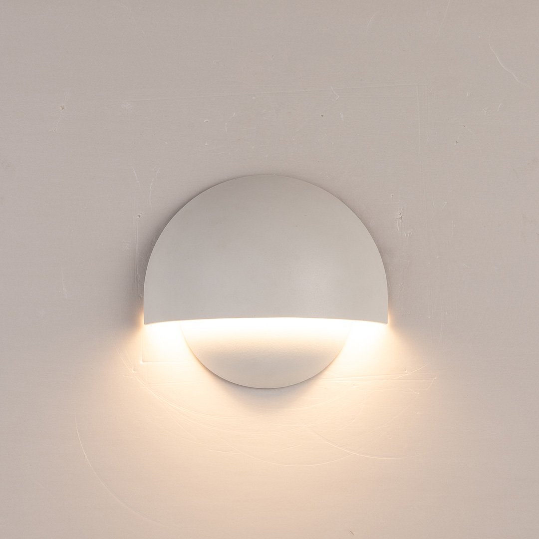 Candeeiro de Parede LED Moderno LumaAqua — Branco Quente de 2700K, 710 Lumens - Desfino