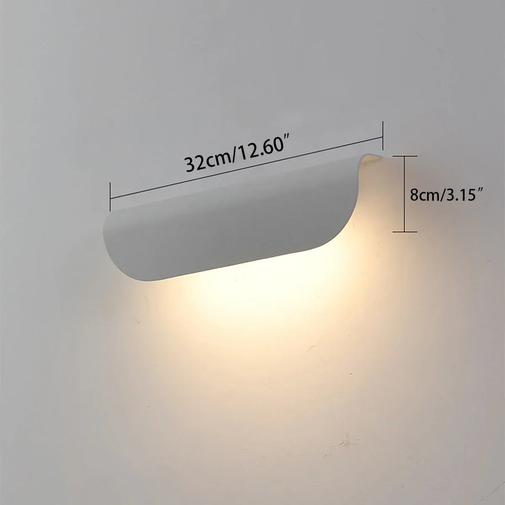 Curled Leaf Outdoor Wall Light | Desfino
