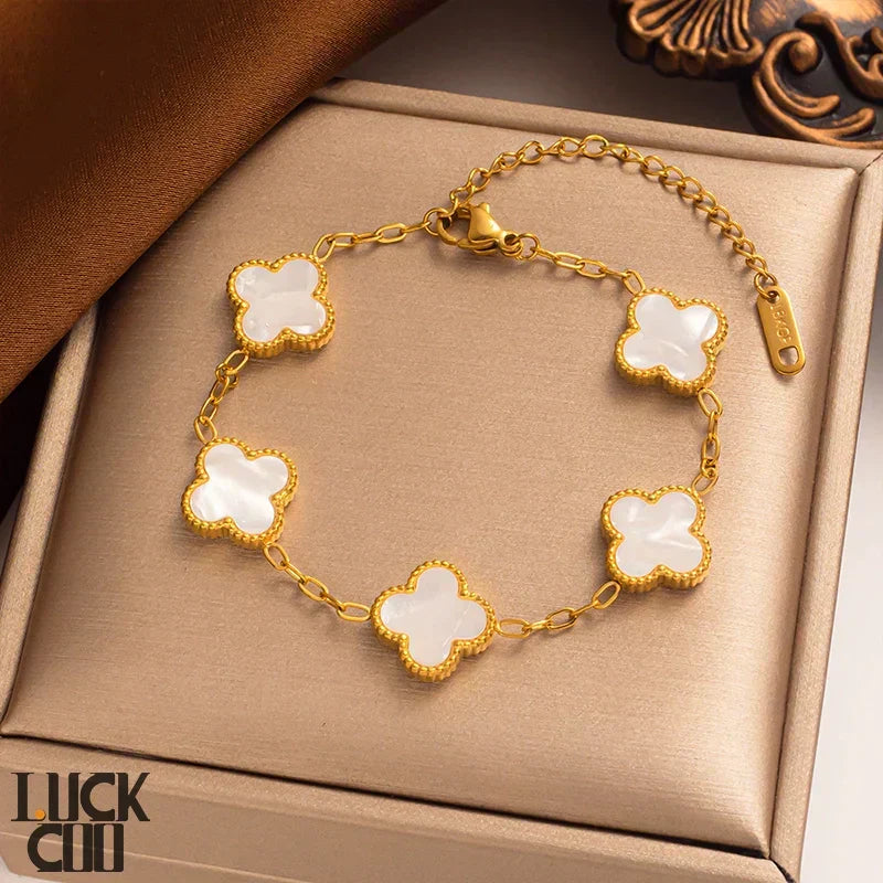 SylvaClove Clover Bracelet — Four Delicate Floral Charms - Desfino