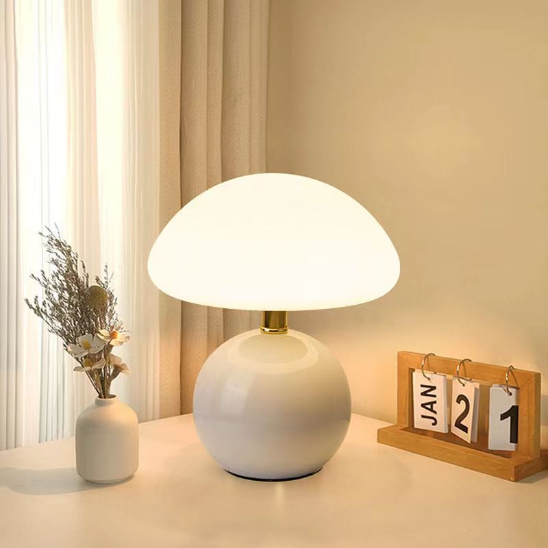 Calvryn Cream Mushroom Table Lamp — Vintage Bauhaus Style, 20 cm Diameter