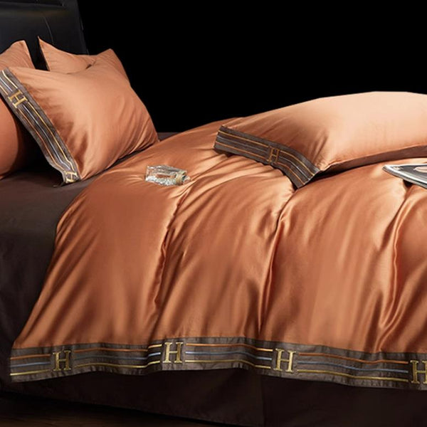 Ensemble de literie en coton satiné brodé NovaQuill, 4 pièces — 300TC - Desfino