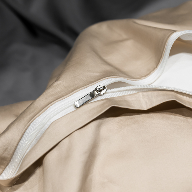 Ensemble de literie en coton satiné brodé NovaQuill, 4 pièces — 300TC - Desfino