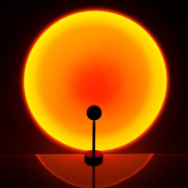 Solstice Sonnenuntergang-Projektorlampe — Einstellbare Ambientebeleuchtung | Desfino